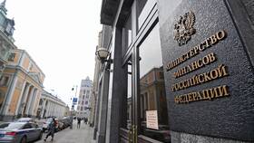 Почему замораживают акции: причины и последствия в Хофтер
